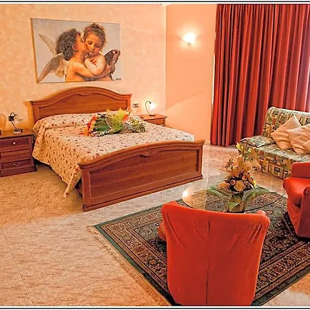 Hotel Demy 3*
