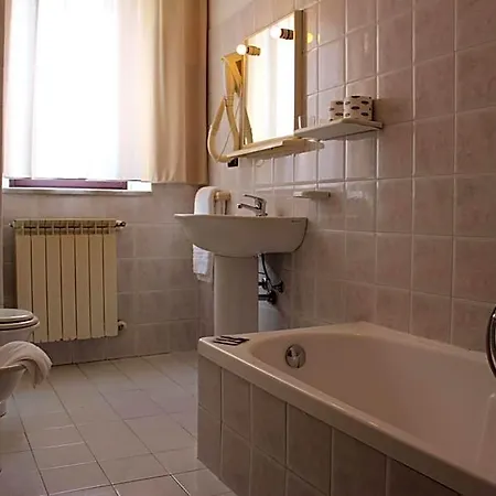Hotel Demy 3*