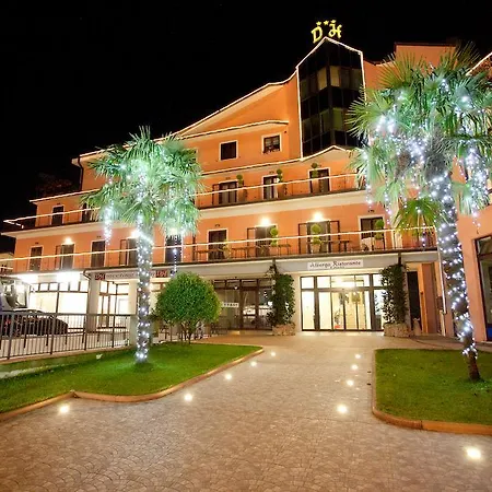 Hotel Demy